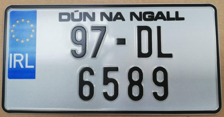 Japanese Import plate (305mm x 155mm) with Irish Fonts on white plate (Single)